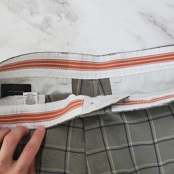 Greg Norman Tasso Elba Plaid Performance Golf Shorts Men's 32 - Picture 9 of 11